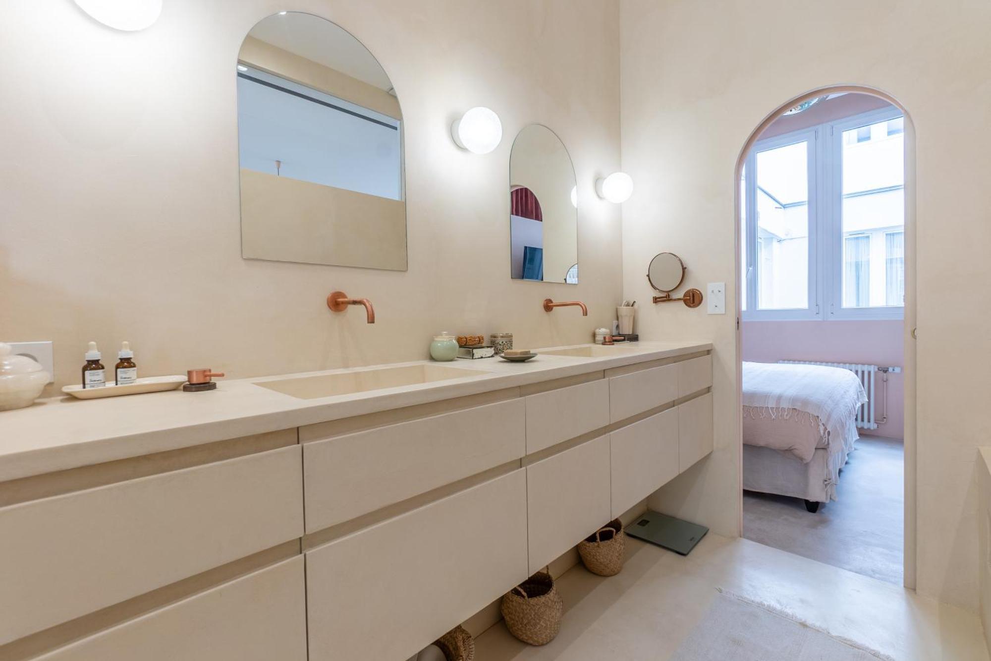 Luxurious Loft In The Heart Of Belleville Appartement Parijs